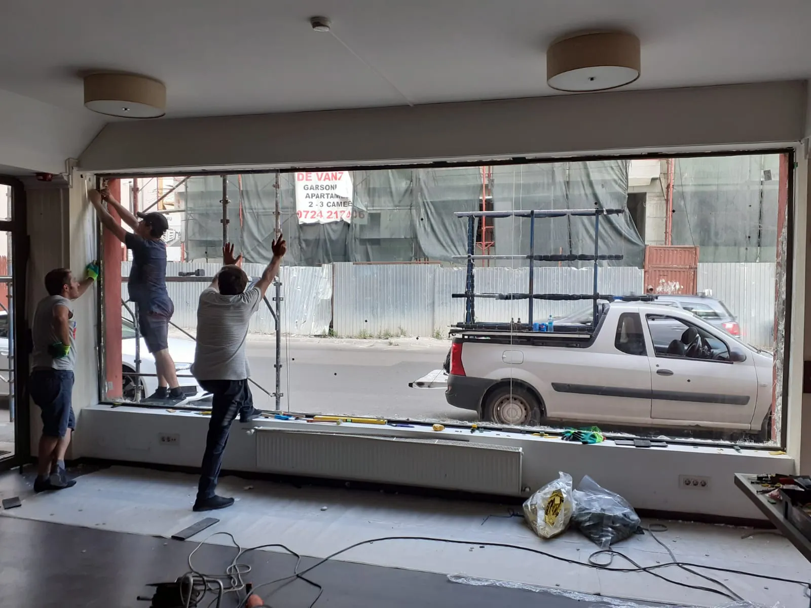 Fațade din sticlă (perete cortină) — TermopanEST